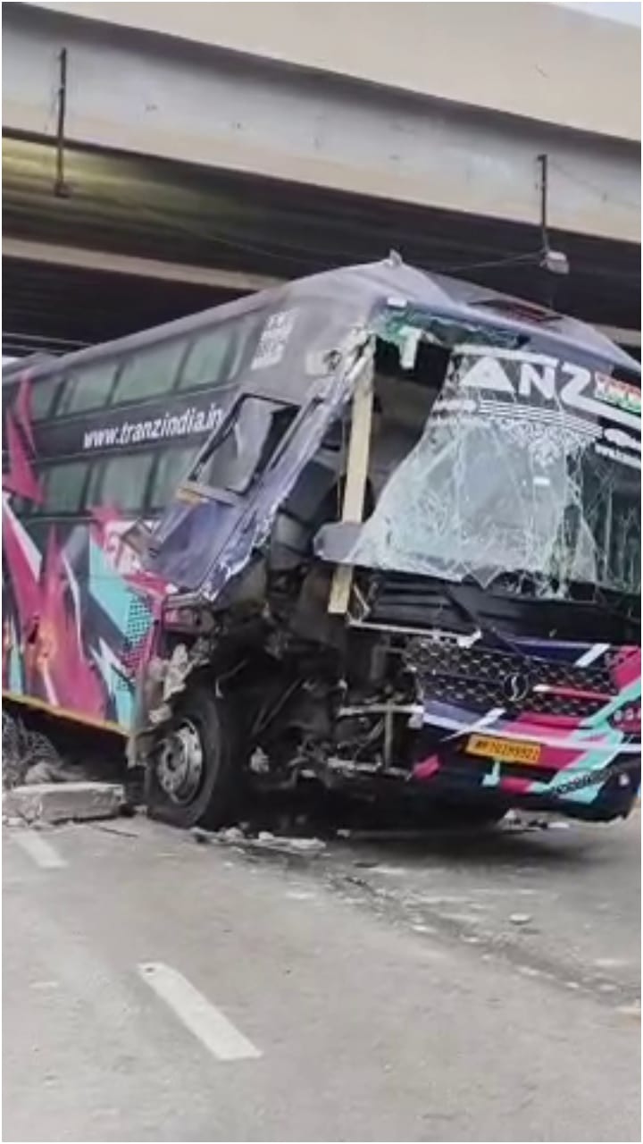 ಟೋಲ್ ಪ್ಲಾಜಾಗೆ ಗೂಳಿಯಂತೆ ನುಗ್ಗಿದ ಬಸ್!