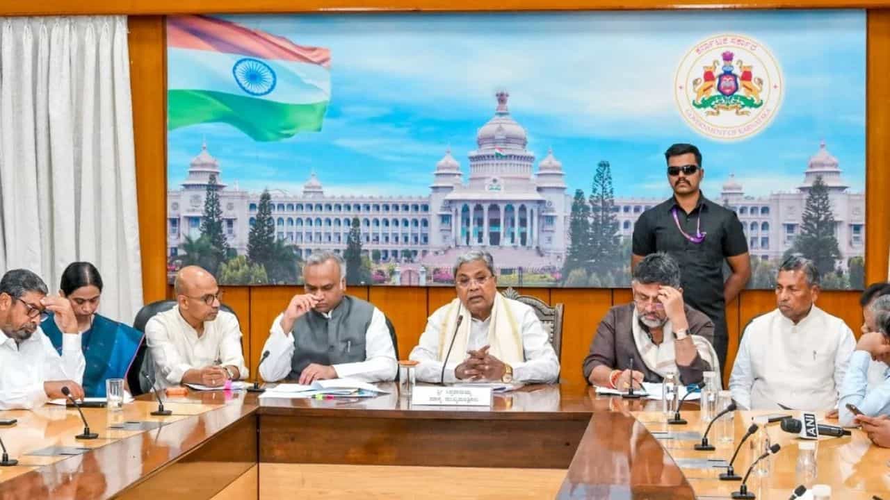 ಜನವರಿ 22ರಿಂದ 31ರ ವರೆಗೆ ವಿಶೇಷ ಅಧಿವೇಶನಕ್ಕೆ ಕ್ಯಾಬಿನೆಟ್ ನಿರ್ಧಾರ: ಕಾರಣ ಏನು? ಜನವರಿ 22ರಿಂದ 31ರ ವರೆಗೆ ವಿಶೇಷ ಅಧಿವೇಶನಕ್ಕೆ ಕ್ಯಾಬಿನೆಟ್ ನಿರ್ಧಾರ: ಕಾರಣ ಏನು?