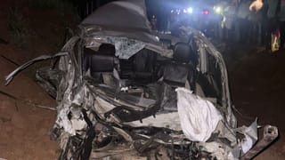 ಚಿತ್ರದುರ್ಗದಲ್ಲೊಂದು ವಿಶೇಷ ಗ್ರಾಮ: ಮಾರಮ್ಮ ಜಾತ್ರೆಗೆ ಪ್ರತಿ ರಸ್ತೆಗೆ ಮುಳ್ಳಿನ ಬೇಲಿ ಹಾಕಿ ದಿಗ್ಭಂಧನ