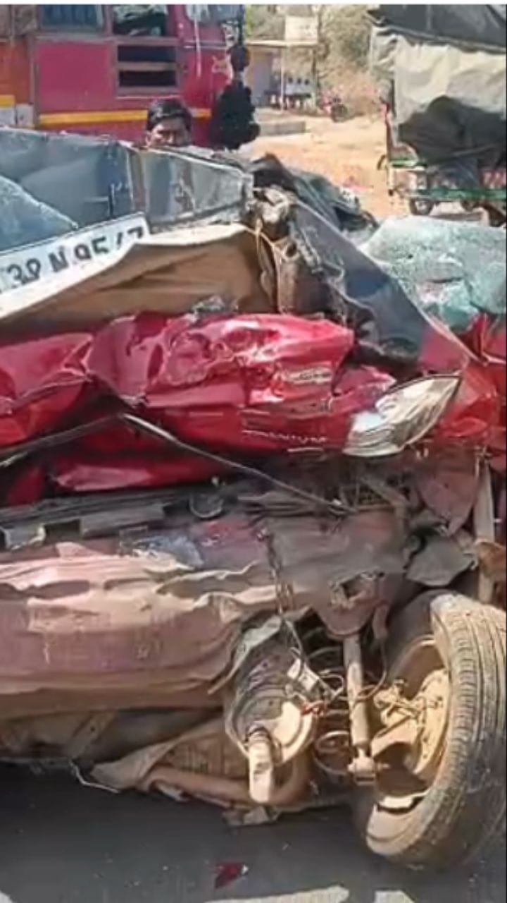 ಕೆಟ್ಟು ನಿಂತಿದ್ದ ಲಾರಿಗೆ ಕಾರು ಡಿಕ್ಕಿ: ಚಾಲಕ ಸಾವು