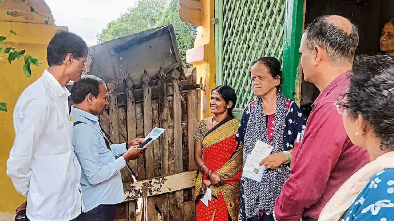 ಜನಗಣತಿ 2027: ಮೊದಲನೇ ಹಂತದಲ್ಲಿ ನಿಮಗೆ ಏನೇನು ಕೇಳಲಾಗುತ್ತೆ? 33 ಪ್ರಶ್ನೆಗಳ ಪೂರ್ಣ ಪಟ್ಟಿ ಇಲ್ಲಿದೆ