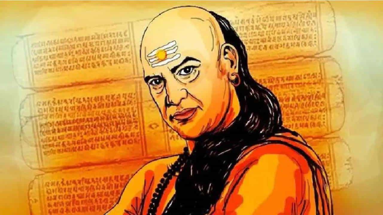 Chanakya Niti: ಚಾಣಕ್ಯರ ಪ್ರಕಾರ ಶ್ರೀಮಂತರಾಗುವ ಮುನ್ನ ಜನರಲ್ಲಿ ಈ ಬದಲಾವಣೆಗಳು ಕಾಣಿಸುತ್ತವಂತೆ Chanakya Niti: ಚಾಣಕ್ಯರ ಪ್ರಕಾರ ಶ್ರೀಮಂತರಾಗುವ ಮುನ್ನ ಜನರಲ್ಲಿ ಈ ಬದಲಾವಣೆಗಳು ಕಾಣಿಸುತ್ತವಂತೆ