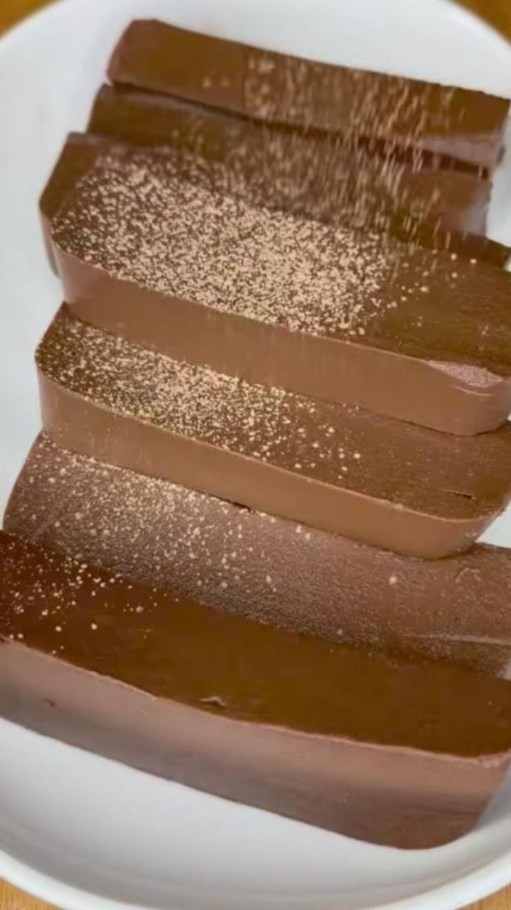 ಬಾಯಲ್ಲಿಟ್ಟರೆ ಕರಗುವ ಚಾಕೊಲೇಟ್ ಬಾರ್ ಕೇಕ್