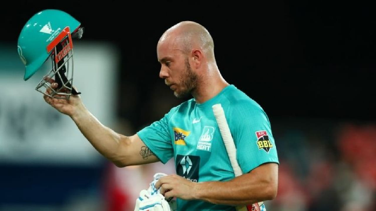 ವಿಶೇಷ ಎಂದರೆ ಕ್ರಿಸ್ ಲಿನ್ ಅವರನ್ನು ಹೊರತುಪಡಿಸಿ ಬಿಗ್ ಬ್ಯಾಷ್ ಲೀಗ್​​ನಲ್ಲಿ ಯಾವುದೇ ಬ್ಯಾಟರ್ 4 ಸಾವಿರ ರನ್​​ಗಳ ಗಡಿ ತಲುಪಿಲ್ಲ. ಈ ಪಟ್ಟಿಯಲ್ಲಿ ದ್ವಿತೀಯ ಸ್ಥಾನದಲ್ಲಿರುವುದು ಆಸ್ಟ್ರೇಲಿಯಾ ತಂಡದ ಮಾಜಿ ನಾಯಕ ಆರೋನ್ ಫಿಂಚ್​.
