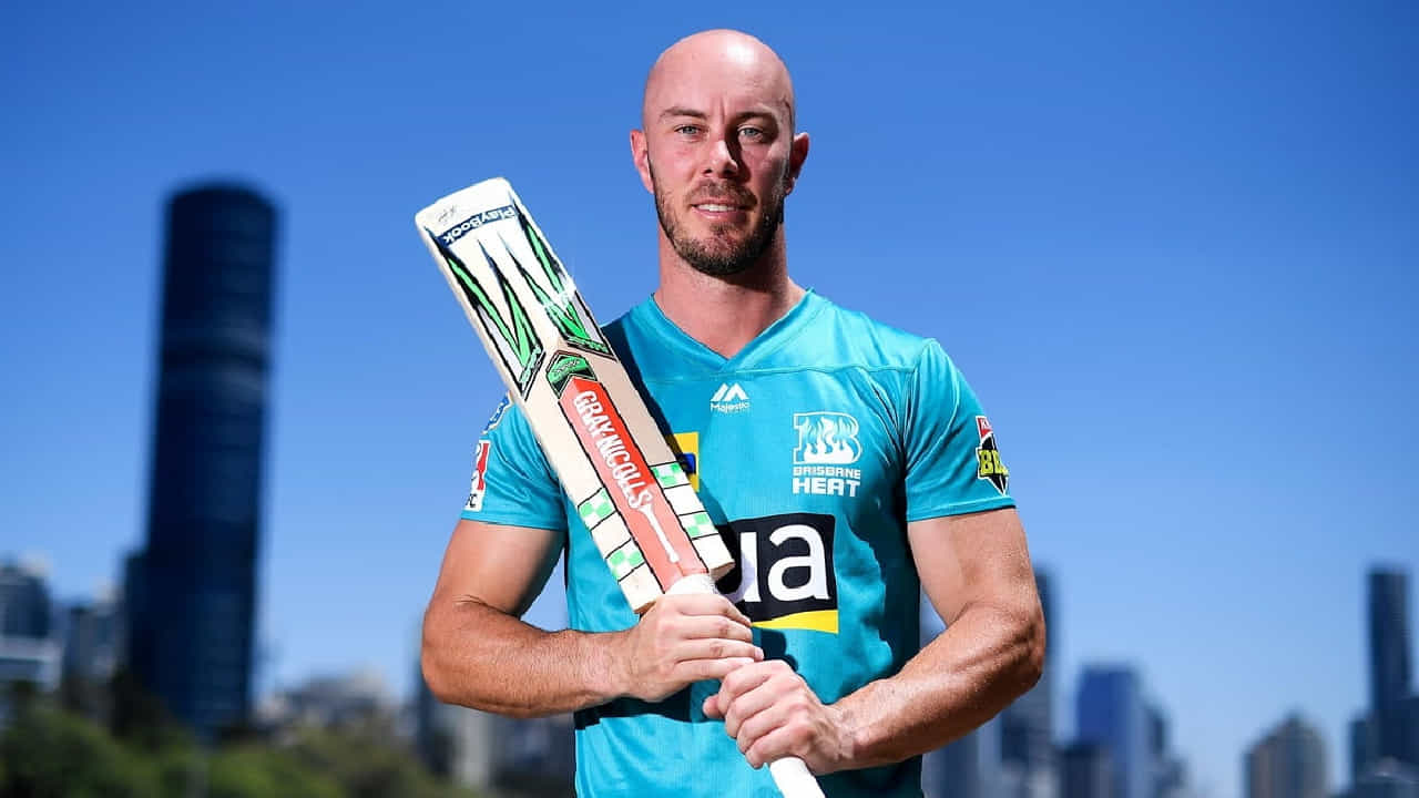 Big Bash 2026: ಬಿಗ್ ಬ್ಯಾಷ್ ಲೀಗ್ನಲ್ಲಿ ಸ್ಪೋಟಕ ದಾಂಡಿಗ ಕ್ರಿಸ್ ಲಿನ್ (Chris Lynn) ಹೊಸ ಇತಿಹಾಸ ನಿರ್ಮಿಸಿದ್ದಾರೆ. ಈ ಬಾರಿಯ ಟೂರ್ನಿಯಲ್ಲಿ ಅಡಿಲೇಡ್ ಸ್ಟ್ರೈಕರ್ಸ್ ಪರ ಕಣಕ್ಕಿಳಿಯುತ್ತಿರುವ ಲಿನ್ ಈವರೆಗೆ ಒಟ್ಟು 111 ರನ್ ಕಲೆಹಾಕಿದ್ದಾರೆ.