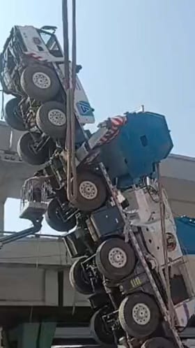 ಮೆಟ್ರೋ ಕಾಮಗಾರಿ ವೇಳೆ ಕ್ರೇನ್ ಪಲ್ಟಿ: ವಿಡಿಯೋ