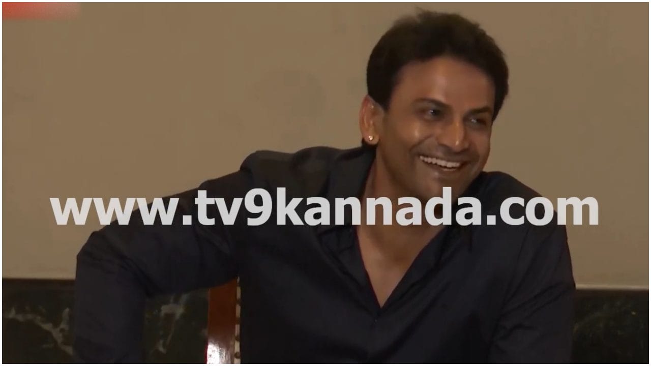 ನಾನ್ ವೆಜ್ ತಿಂದ ವಿಷಯ ವೈರಲ್; ಡಾಲಿ ಧನಂಜಯ್ ದೂರಿದ್ದು ಯಾರನ್ನ? ನಾನ್ ವೆಜ್ ತಿಂದ ವಿಷಯ ವೈರಲ್; ಡಾಲಿ ಧನಂಜಯ್ ದೂರಿದ್ದು ಯಾರನ್ನ?