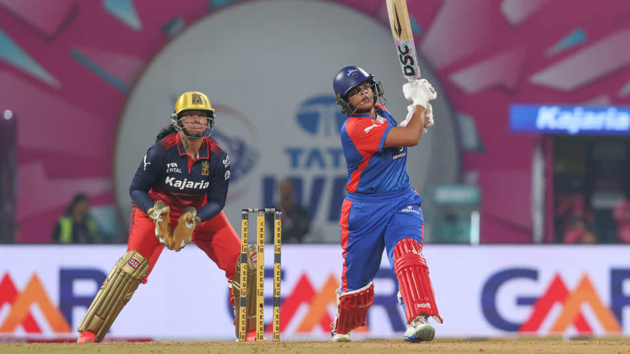 WPL 2026: ಈ ಆವೃತ್ತಿಯಲ್ಲಿ ಮೊದಲ ಸೋಲಿಗೆ ಕೊರಳೊಡ್ಡಿದ ಆರ್ಸಿಬಿ WPL 2026: ಈ ಆವೃತ್ತಿಯಲ್ಲಿ ಮೊದಲ ಸೋಲಿಗೆ ಕೊರಳೊಡ್ಡಿದ ಆರ್ಸಿಬಿ