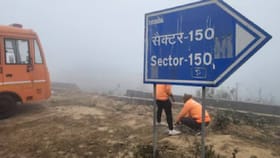 ನೀರಿನ ಹೊಂಡಕ್ಕೆ ಬಿದ್ದ ಟೆಕ್ಕಿ, ಡೆಲಿವರಿ ಏಜೆಂಟ್ ಪ್ರಯತ್ನ ಫಲಿಸಲಿಲ್ಲ