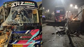 ಟೋಲ್ ಬೂತ್​ಗೆ ಗುದ್ದಿದ ಬಸ್; ರಕ್ಷಣೆಗೆ ಬಂದವರು ಮೊಬೈಲ್ ಹೊತ್ತೊಯ್ದರು