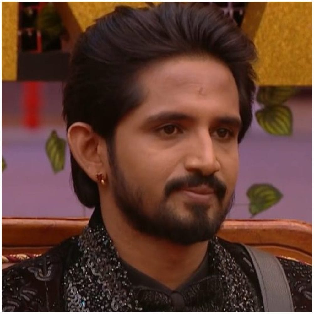 ಧನುಶ್ ಅವರು ‘ಬಿಗ್ ಬಾಸ್ ಕನ್ನಡ’ದ ಈ ಸೀಸನ್ ಟಾಪ್ 6ರಲ್ಲಿ ಇದ್ದರು. ಟಾಪ್ ಆರರಿಂದ ಮೊದಲು ಔಟ್ ಆದ ಸ್ಪರ್ಧಿ.