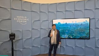 ದಾವೋಸ್​​ನಲ್ಲೂ ಕರ್ನಾಟಕ ರಾಜಕಾರಣದ್ದೇ ಚರ್ಚೆ: ಸಿಎಂ ಕುರ್ಚಿ ಫೈಟ್​​ನದ್ದೇ​​ ಸದ್ದು