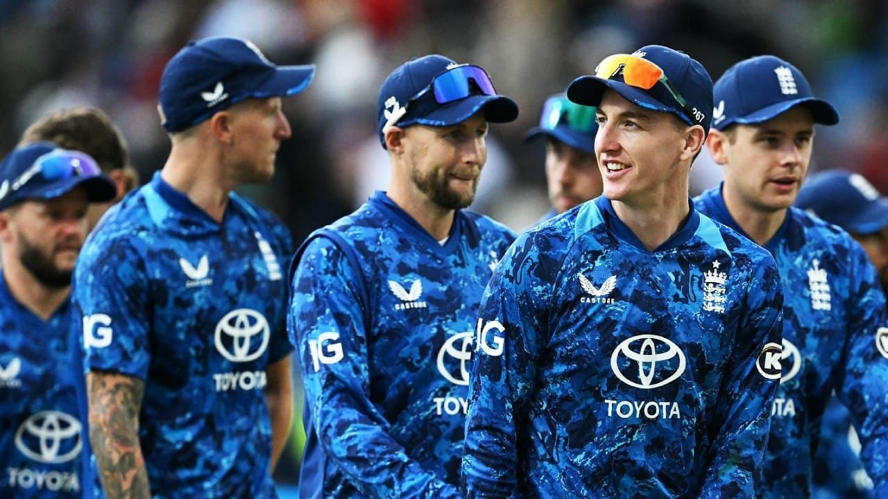 2 ವರ್ಷಗಳ ಬಳಿಕ ಏಕದಿನ ಪಂದ್ಯ ಗೆದ್ದ ಇಂಗ್ಲೆಂಡ್! 2 ವರ್ಷಗಳ ಬಳಿಕ ಏಕದಿನ ಪಂದ್ಯ ಗೆದ್ದ ಇಂಗ್ಲೆಂಡ್!