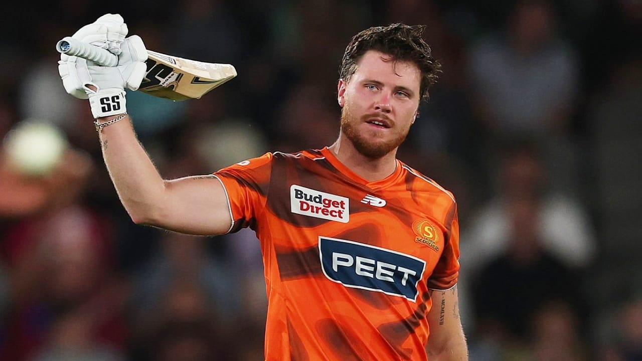 ಆಸ್ಟ್ರೇಲಿಯಾದಲ್ಲಿ ನಡೆಯುತ್ತಿರುವ ಬಿಗ್ ಬ್ಯಾಷ್ ಲೀಗ್‌ನಲ್ಲಿ (BBL 15) ನ್ಯೂಝಿಲೆಂಡ್ ಬ್ಯಾಟರ್ ಫಿನ್ ಅಲೆನ್ (Finn Allen) ಹೊಸ ಇತಿಹಾಸ ನಿರ್ಮಿಸಿದ್ದಾರೆ. ಅದು ಸಹ ಸಿಕ್ಸರ್ ಗಳ ಸುರಿಮಳೆಯೊಂದಿಗೆ ಎಂಬುದು ವಿಶೇಷ.