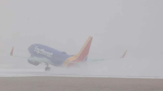 ಅಮೆರಿಕದ ಹಲವೆಡೆ ಭಾರಿ ಹಿಮಪಾತ: 9000ಕ್ಕೂ ಹೆಚ್ಚು ವಿಮಾನಗಳ ಹಾರಾಟ ರದ್ದು