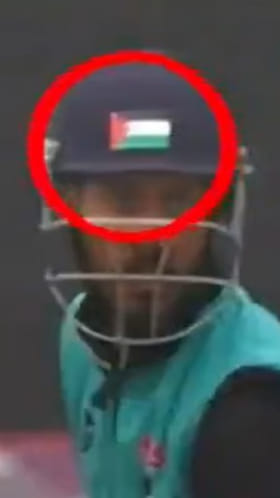 ಜಮ್ಮು ಆಟಗಾರನ ಹೆಲ್ಮೆಟ್ ಮೇಲೆ ಪ್ಯಾಲೆಸ್ಟೀನಿಯನ್ ಧ್ವಜ