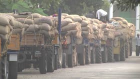 ಸರ್ಕಾರದ ವಿರುದ್ಧ ಸಿಡಿದೆದ್ದ ಮೆಕ್ಕೆಜೋಳ ರೈತರು