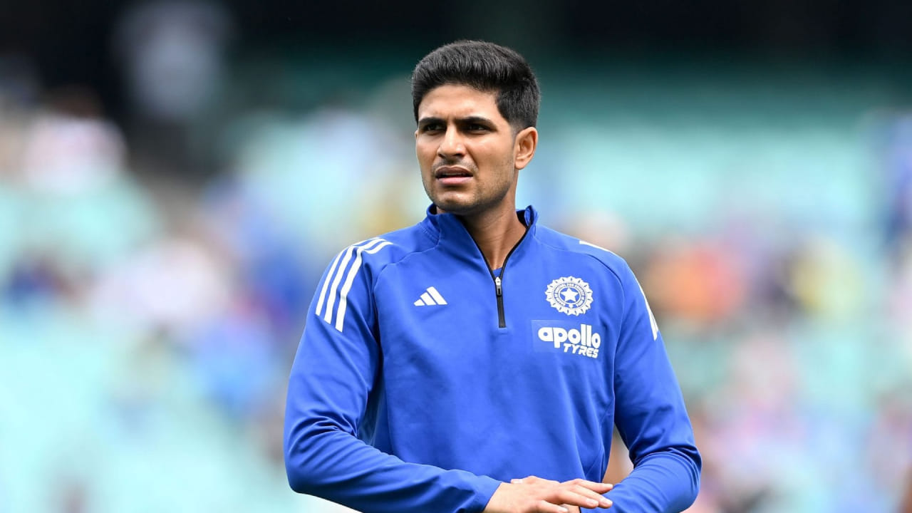 ಶುಬ್‌ಮನ್ ಗಿಲ್ ಟಿ 20 ಸ್ವರೂಪದಲ್ಲಿಯೂ ಕಳಪೆ ಪ್ರದರ್ಶನ ನೀಡುತ್ತಿದ್ದಾರೆ. ಕಳೆದ ವರ್ಷ ಅವರು ಈ ಸ್ವರೂಪದಲ್ಲಿಯೂ ಒಂದು ಅರ್ಧಶತಕ ಬಾರಿಸಲಿಲ್ಲ. ಈ ಕಳಪೆ ಫಾರ್ಮ್ ಕಾರಣ, ಅವರನ್ನು ಟಿ20 ತಂಡದಿಂದ ಕೈಬಿಡಲಾಯಿತು. ಉಪನಾಯಕನಾಗಿದ್ದರೂ ಅವರನ್ನು ಟಿ20 ವಿಶ್ವಕಪ್ ತಂಡದಿಂದ ಕೈಬಿಡಲಾಯಿತು. ಹೀಗಾಗಿ ಗಿಲ್ ಶೀಘ್ರದಲ್ಲೇ ದೊಡ್ಡ ಇನ್ನಿಂಗ್ಸ್ ಆಡದಿದ್ದರೆ, ಅವರ ಸಮಸ್ಯೆಗಳು ಇನ್ನಷ್ಟು ಹದಗೆಡುತ್ತವೆ.