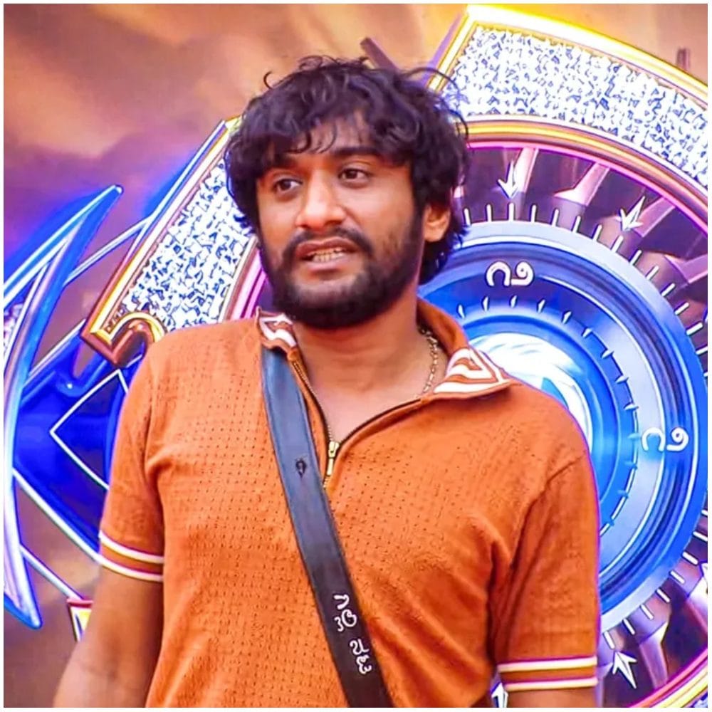 ಗಿಲ್ಲಿ ಅವರು ಬಿಗ್ ಬಾಸ್ ವಿನ್ ಆದ ಬಳಿಕ ಸಿಎಂ ಸಿದ್ದರಾಮಯ್ಯ, ನಟರಾದ ಶಿವರಾಜ್ಕುಮಾರ್, ಸುದೀಪ್ ಮೊದಲಾದವರನ್ನು ಭೇಟಿ ಮಾಡಿದ್ದಾರೆ. ಉಪಮುಖ್ಯಮಂತ್ರಿ ಡಿಕೆ ಶಿವಕುಮಾರ್, ಕೇಂದ್ರ ಸಚಿವ ಕುಮಾರಸ್ವಾಮಿ ಕರೆ ಮಾಡಿ ಅವರಿಗೆ ವಿಶ್ ಮಾಡಿದ್ದಾರೆ.