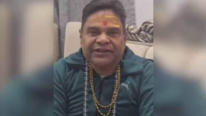 Video: ಬಿಹಾರದಲ್ಲಿ 25 ಸಾವಿರ ರೂ. ಕೊಟ್ರೆ ಹುಡ್ಗೀರು ಸಿಗ್ತಾರೆ, ಕೋಲಾಹಲ ಸೃಷ್ಟಿಸಿದ ಸಚಿವೆ ರೇಖಾ ಆರ್ಯ ಪತಿಯ ಹೇಳಿಕೆ Video: ಬಿಹಾರದಲ್ಲಿ 25 ಸಾವಿರ ರೂ. ಕೊಟ್ರೆ ಹುಡ್ಗೀರು ಸಿಗ್ತಾರೆ, ಕೋಲಾಹಲ ಸೃಷ್ಟಿಸಿದ ಸಚಿವೆ ರೇಖಾ ಆರ್ಯ ಪತಿಯ ಹೇಳಿಕೆ