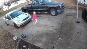 ಅಪಹರಣಕಾರರಿಗೆ ಸಿಗುವ ಮುನ್ನವೇ ಸಮಯಪ್ರಜ್ಞೆಯಿಂದ ಮಗಳ ಕಾಪಾಡಿದ ತಾಯಿ