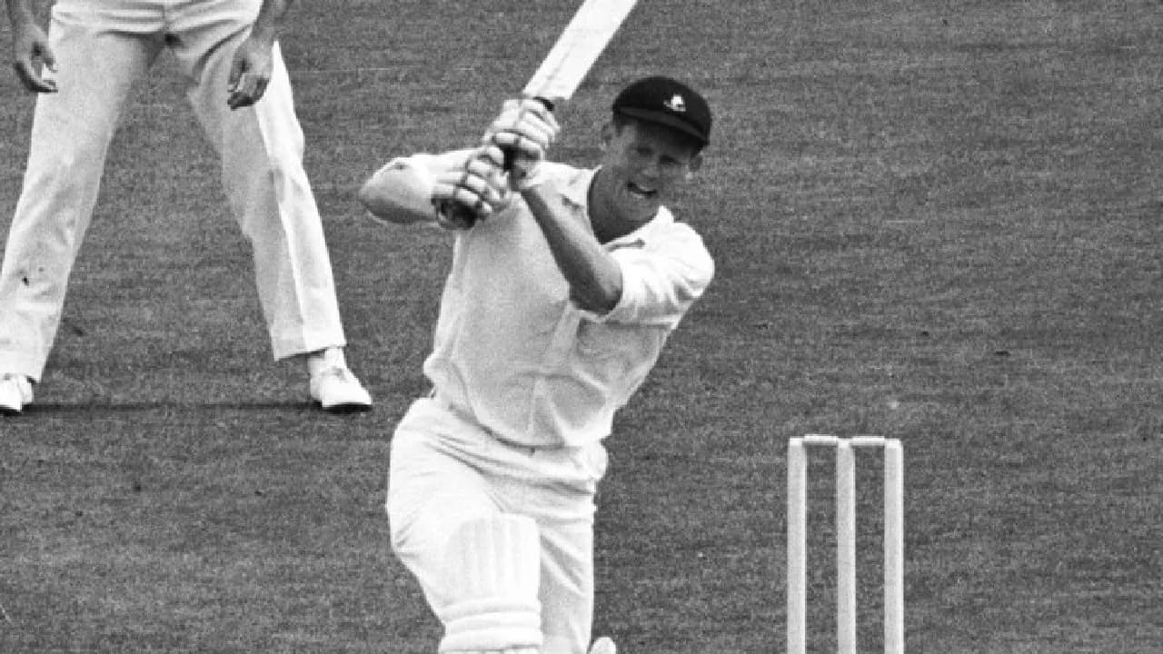 ಸೌತ್ ಆಫ್ರಿಕಾದ ಮಾಜಿ ಆಟಗಾರ ಗ್ರೇಮ್ ಪೊಲ್ಲಾಕ್ ಕೇವಲ 16 ಇನಿಂಗ್ಸ್​​ಗಳ ಮೂಲಕ ಲಿಸ್ಟ್ ಎ ಕ್ರಿಕೆಟ್​​ನಲ್ಲಿ 1000 ರನ್ ಕಲೆಹಾಕಿದ್ದರು. ಈ ಮೂಲಕ 60ರ ದಶಕದಲ್ಲಿ ಏಕದಿನ ಕ್ರಿಕೆಟ್​​ನಲ್ಲಿ ಹೊಸ ವಿಶ್ವ ದಾಖಲೆ ನಿರ್ಮಿಸಿದ್ದರು. ಇದೀಗ ಈ ದಾಖಲೆಯನ್ನು ಅಮನ್ ಸರಿಗಟ್ಟಿದ್ದಾರೆ.