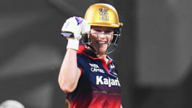 ಮೊದಲ ಓವರ್​ನಲ್ಲೇ ತೂಫಾನ್... ಹೊಸ ಇತಿಹಾಸ ನಿರ್ಮಾಣ