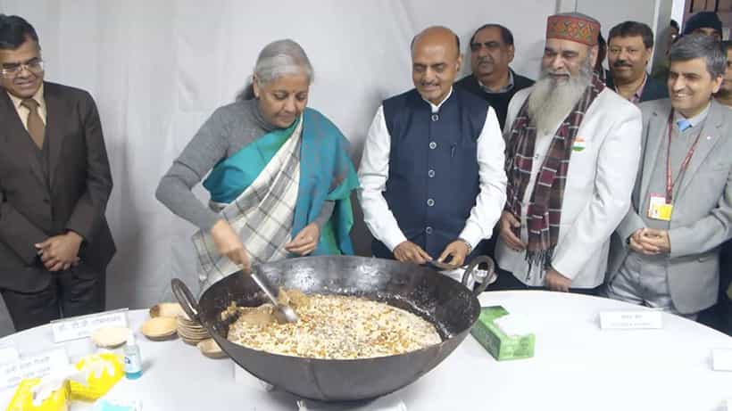 ಕೇಂದ್ರ ಬಜೆಟ್ 2026: ಹಲ್ವಾ ಕಾರ್ಯಕ್ರಮದಲ್ಲಿ ನಿರ್ಮಲಾ ಸೀತಾರಾಮನ್ ಭಾಗಿ; ಬಜೆಟ್ಗೆ ಮುಂಚೆ ನಡೆಯುವ ಇದರ ವಿಶೇಷತೆ ಏನು?