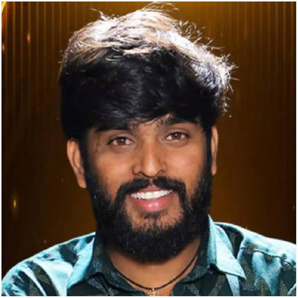 ಬಿಗ್ ಬಾಸ್ ಸೀಸನ್ 11:  ಬಿಗ್ ಬಾಸ್ ಕನ್ನಡ ಸೀಸನ್ 11ರಲ್ಲಿ ಹನುಮಂತ ವಿನ್ ಆಗಿದ್ದಾರೆ. ಅವರು ತಮ್ಮ ಸಿಂಪಲ್ ವ್ಯಕ್ತಿತ್ವದಿಂದ ಎಲ್ಲರಿಂದ ಮೆಚ್ಚುಗೆ ಪಡೆದು ಗೆದ್ದರು. 