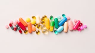 ಸುಸ್ತಾಗುತ್ತೆ ಎಂದು ಮಲ್ಟಿವಿಟಮಿನ್‌ ಸೇವನೆ ಮಾಡುತ್ತೀರಾ? ಹಾಗಿದ್ರೆ ಈ ವಿಷಯಗಳನ್ನು ತಿಳಿದುಕೊಳ್ಳಿ