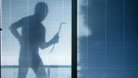 ಮನೆಗೆಲಸದವರಿಂದಲೇ ಬಿಲ್ಡರ್​​ ಮನೆಗೆ ಕನ್ನ: 18 ಕೋಟಿ ಮೌಲ್ಯದ ವಸ್ತು ಕಳವು