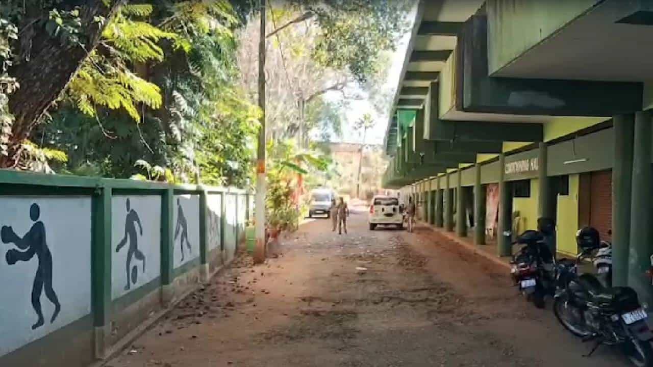 ಕೇರಳ: ಭಾರತೀಯ ಕ್ರೀಡಾ ಪ್ರಾಧಿಕಾರದ ಹಾಸ್ಟೆಲ್​ನಲ್ಲಿ ಇಬ್ಬರು ಹುಡುಗಿಯರು ನೇಣು ಬಿಗಿದ ಸ್ಥಿತಿಯಲ್ಲಿ ಪತ್ತೆ