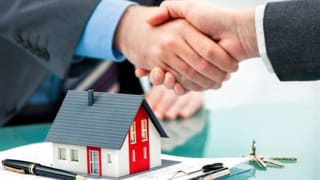 Gold Rate Today: ಸಿಕ್ಕಾಪಟ್ಟೆ ಕುಸಿದ ಚಿನ್ನ, ಬೆಳ್ಳಿ ಬೆಲೆ; ಇಲ್ಲಿದೆ ಪಟ್ಟಿ