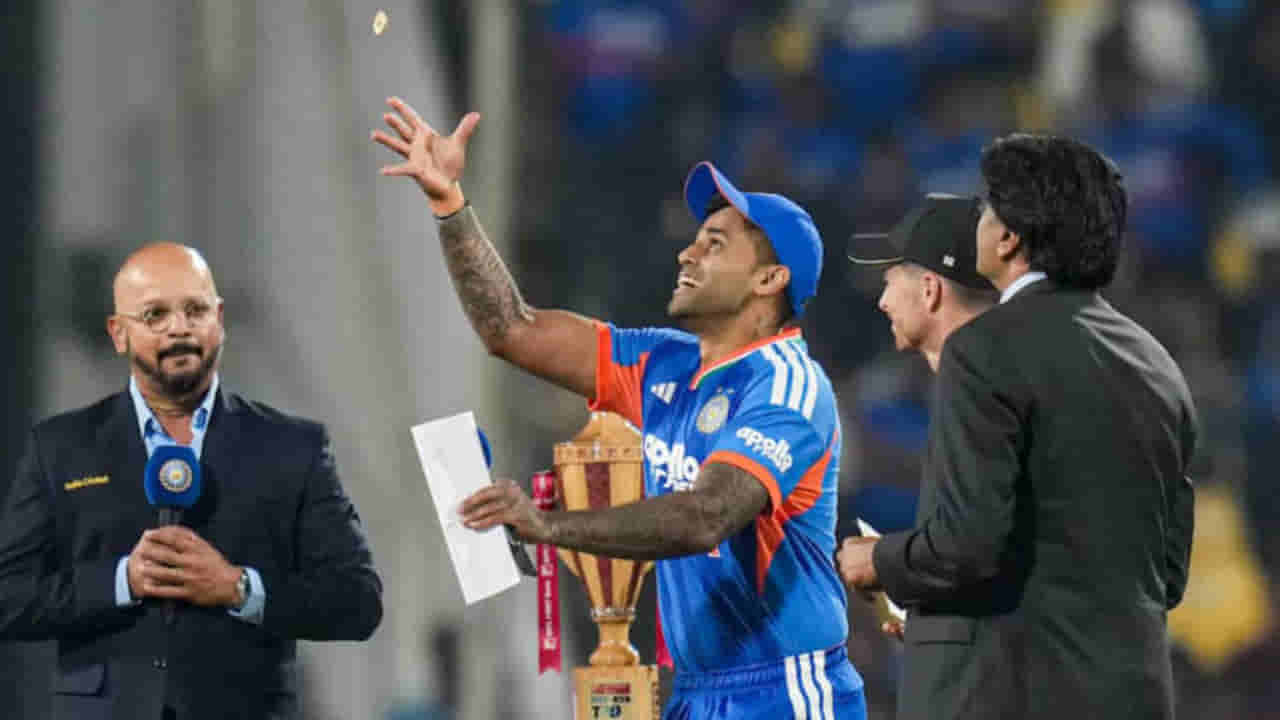 IND vs NZ: ಟಾಸ್ ಗೆದ್ದ ಟೀಂ ಇಂಡಿಯಾ ಬೌಲಿಂಗ್ ಆಯ್ಕೆ; ತಂಡದಲ್ಲಿ 2 ಬದಲಾವಣೆ