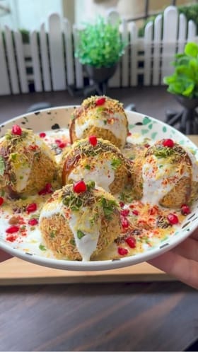 ಈ ಸ್ಪೆಷಲ್ ಚಾಟ್ ಗೆ ಏನ್ ಹೆಸ್ರು ಕೊಡ್ತಿರಿ...