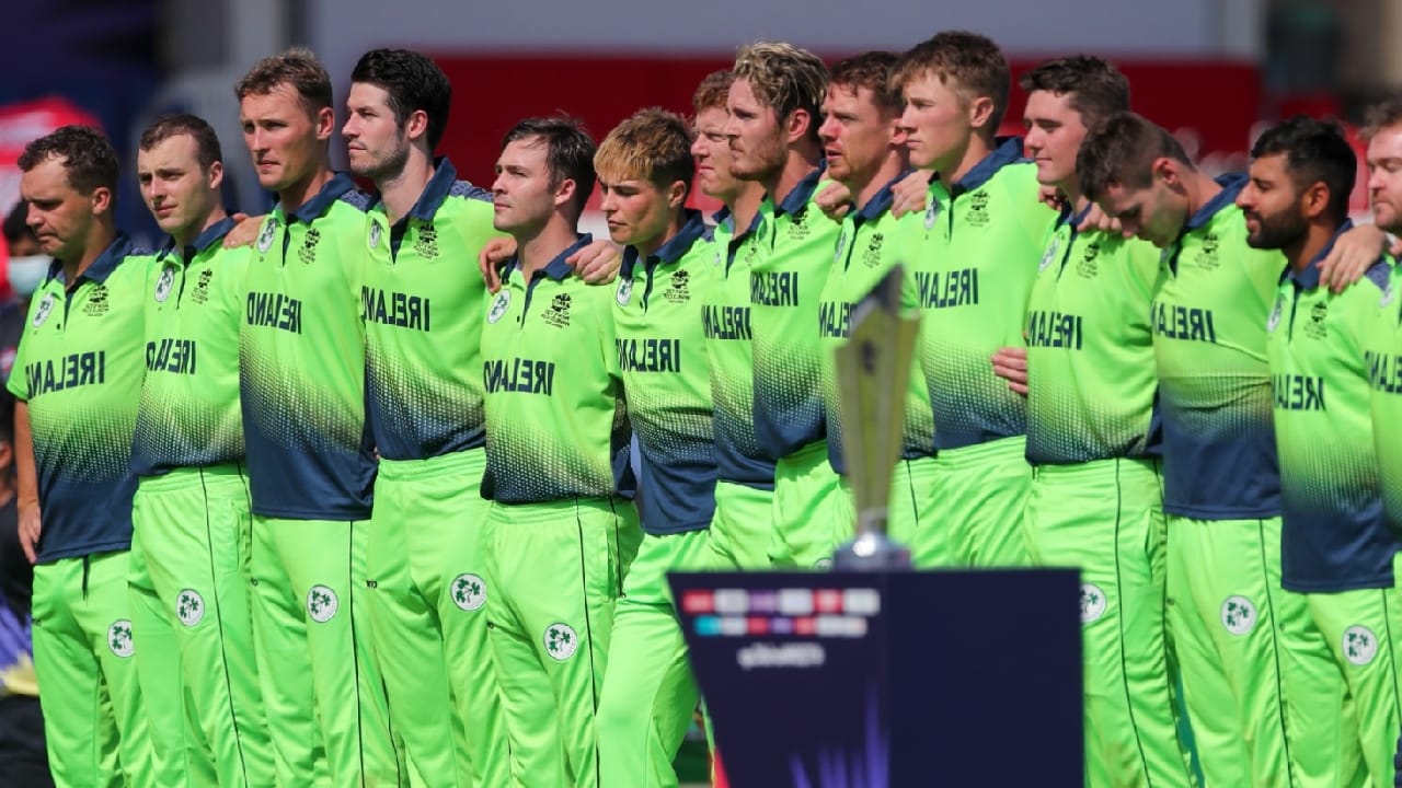 ಐರ್ಲೆಂಡ್ ಟಿ20 ತಂಡ: ಪಾಲ್ ಸ್ಟಿರ್ಲಿಂಗ್ (ನಾಯಕ), ಮಾರ್ಕ್ ಅಡೈರ್, ರಾಸ್ ಅಡೈರ್, ಬೆನ್ ಕ್ಯಾಲಿಟ್ಜ್, ಕರ್ಟಿಸ್ ಕ್ಯಾಂಪರ್, ಗ್ಯಾರೆತ್ ಡೆಲಾನಿ, ಜಾರ್ಜ್ ಡಾಕ್ರೆಲ್, ಮ್ಯಾಥ್ಯೂ ಹಂಫ್ರೀಸ್, ಜೋಶ್ ಲಿಟಲ್, ಬ್ಯಾರಿ ಮೆಕಾರ್ಥಿ, ಹ್ಯಾರಿ ಟೆಕ್ಟರ್, ಟಿಮ್ ಟೆಕ್ಟರ್, ಲೋರ್ಕನ್ ಟಕರ್, ಬೆನ್ ವೈಟ್, ಕ್ರೇಗ್ ಯಂಗ್