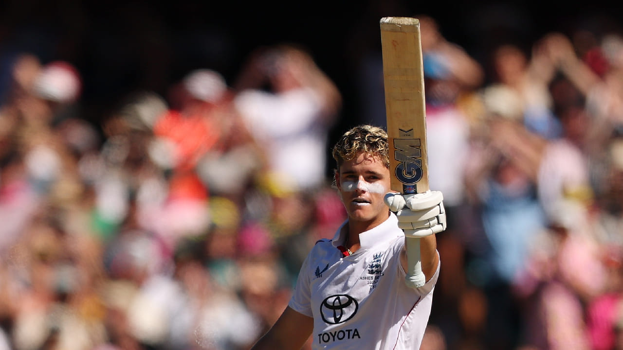 ಶತಕದ ಖಾತೆ ತೆರೆದ ಜೇಕಬ್ ಬೆಥೆಲ್ ಶತಕದ ಖಾತೆ ತೆರೆದ ಜೇಕಬ್ ಬೆಥೆಲ್