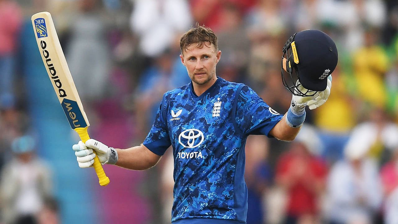 ಇಂಗ್ಲೆಂಡ್ ಬ್ಯಾಟರ್ ಜೋ ರೂಟ್ (Joe Root) ಹೊಸ ಇತಿಹಾಸ ನಿರ್ಮಿಸಿದ್ದಾರೆ. ಅದು ಕೂಡ ಕೆವಿನ್ ಪೀಟರ್ಸನ್ ಹೆಸರಿನಲ್ಲಿದ್ದ ಭರ್ಜರಿ ದಾಖಲೆ ಮುರಿಯುವ ಮೂಲಕ. ಅಂದರೆ ಇಂಗ್ಲೆಂಡ್ ಪರ ಅತ್ಯಧಿಕ ಬಾರಿ ಪಂದ್ಯ ಶ್ರೇಷ್ಠ ಪ್ರಶಸ್ತಿ ಪಡೆದ ಆಟಗಾರ ಎಂಬ ದಾಖಲೆ ರೂಟ್ ಪಾಲಾಗಿದೆ.