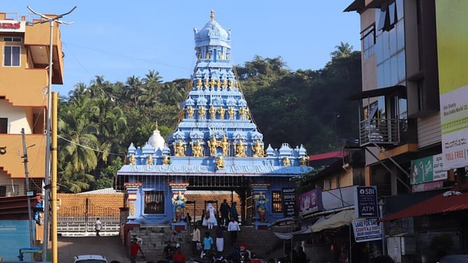 ಮಂಗಳೂರಿನ ಕದ್ರಿ ಮಂಜುನಾಥ ದೇವಸ್ಥಾನದಲ್ಲಿ ಭಕ್ತರ ದಂಡು