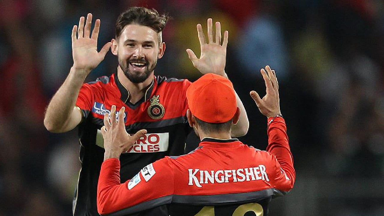 ಇನ್ನು ಆಸ್ಟ್ರೇಲಿಯಾ ತಂಡದಲ್ಲಿರುವಾಗಲೇ ಇಂಡಿಯನ್ ಪ್ರೀಮಿಯರ್ ಲೀಗ್​ಗೂ ಎಂಟ್ರಿ ಕೊಟ್ಟಿದ್ದ ಕೇನ್ ರಿಚರ್ಡ್ಸನ್ ಒಟ್ಟು 15 ಪಂದ್ಯಗಳನ್ನಾಡಿದ್ದಾರೆ. ಈ ವೇಳೆ 335 ಎಸೆತಗಳಲ್ಲಿ 472 ರನ್ ನೀಡಿರುವ ಅವರು 19 ವಿಕೆಟ್​ಗಳನ್ನು ಕಬಳಿಸುವಲ್ಲಿ ಯಶಸ್ವಿಯಾಗಿದ್ದಾರೆ.