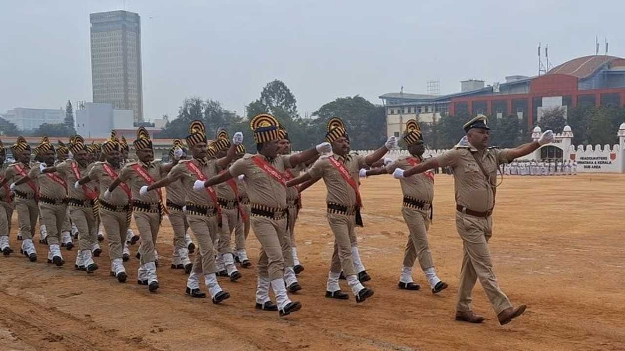 ಕಾರ್ಯಕ್ರಮಕ್ಕೆ 2,000ಕ್ಕೂ ಹೆಚ್ಚು ಪೊಲೀಸ್ ಸಿಬ್ಬಂದಿ ನಿಯೋಜನೆ ಮಾಡಲಾಗಿದ್ದು, 100ಕ್ಕೂ ಹೆಚ್ಚು ಸಿಸಿಟಿವಿ ಅಳವಡಿಕೆ, ಬೆಳಗ್ಗೆ 8.30ರಿಂದ 10.30ರವರೆಗೆ ಸುತ್ತಮುತ್ತ ರಸ್ತೆಗಳಲ್ಲಿ ಸಂಚಾರ ನಿರ್ಬಂಧ ಜಾರಿ ಮಾಡಲಾಗಿದೆ.
