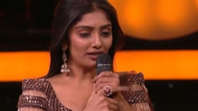 ಗಿಲ್ಲಿಯ ನೆರಳಲ್ಲಿ ಅಲ್ಲ ಸ್ವಂತ ಬಲದಲ್ಲಿ ಫಿನಾಲೆಗೆ ಬಂದಿದ್ದ ಕಾವ್ಯಾ ಹೊರಗೆ