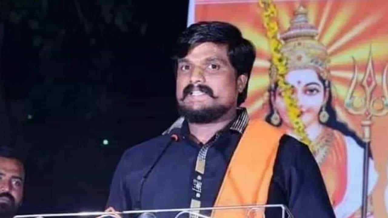 ವಲಸಿಗರ ಶೆಡ್ಗೆ ನುಗ್ಗಿ ಬೆದರಿಕೆ: ಪುನೀತ್ ಕೆರೆಹಳ್ಳಿಗೆ ಜಾಮೀನು; ಹೋರಾಟ ಆರಂಭವೆಂದ ಹಿಂದೂ ಕಾರ್ಯಕರ್ತ ವಲಸಿಗರ ಶೆಡ್ಗೆ ನುಗ್ಗಿ ಬೆದರಿಕೆ: ಪುನೀತ್ ಕೆರೆಹಳ್ಳಿಗೆ ಜಾಮೀನು; ಹೋರಾಟ ಆರಂಭವೆಂದ ಹಿಂದೂ ಕಾರ್ಯಕರ್ತ