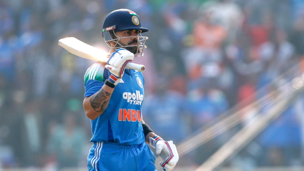 ಒಂದು ವೇಳೆ ವಿರಾಟ್ ಕೊಹ್ಲಿ ಈ ಪಂದ್ಯದಲ್ಲಿ 50 ರನ್ ಗಳಿಸಿದ್ದರೆ, ಸತತ ಆರು ಏಕದಿನ ಇನ್ನಿಂಗ್ಸ್‌ಗಳಲ್ಲಿ 50+ ರನ್ ಗಳಿಸಿದ ಮೊದಲ ಭಾರತೀಯ ಎಂಬ ಹೆಗ್ಗಳಿಕೆಗೆ ಪಾತ್ರರಾಗುತ್ತಿದ್ದರು. ಆದಾಗ್ಯೂ, ಕೊಹ್ಲಿ ಈ ಇತಿಹಾಸ ನಿರ್ಮಿಸುವ ಅವಕಾಶವನ್ನು ಕಳೆದುಕೊಂಡರು.