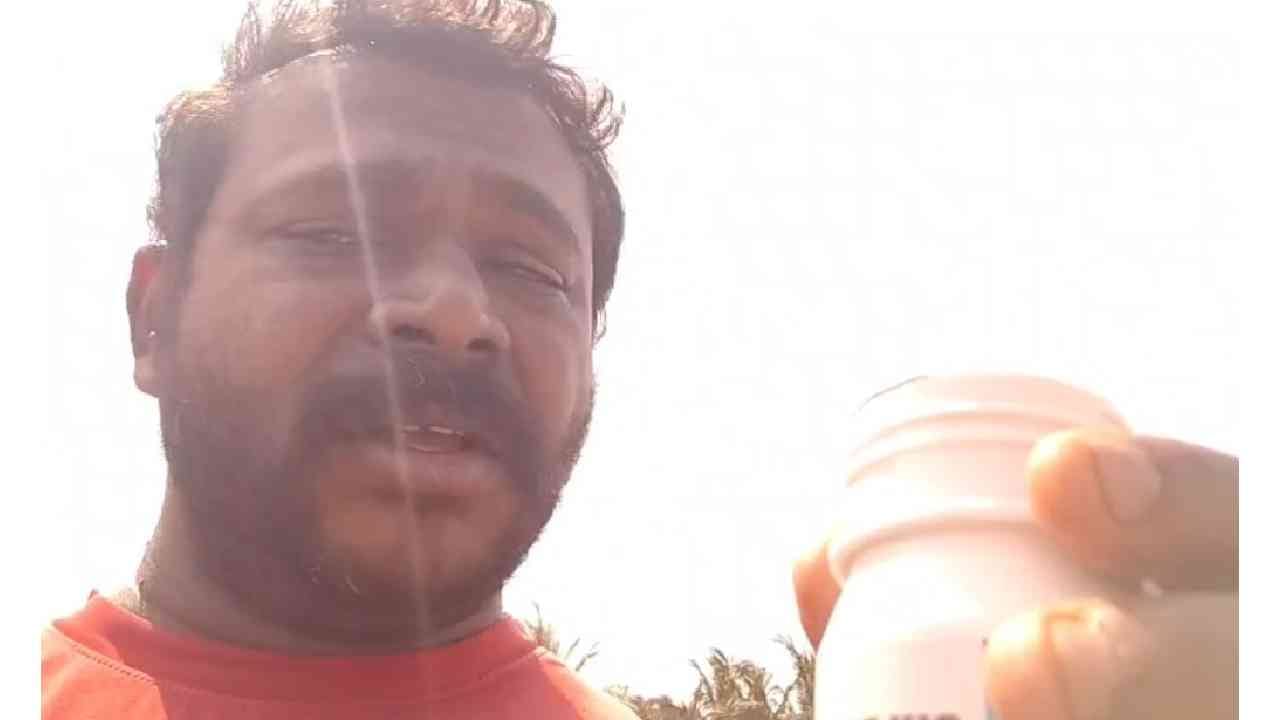 1 ಲಕ್ಷ ಸಾಲಕ್ಕೆ 40 ಲಕ್ಷದ ಚೆಕ್ ಕೇಸ್: ಸೆಲ್ಫಿ ವೀಡಿಯೋ ಮಾಡಿ ವ್ಯಕ್ತಿ ಆತ್ಮಹತ್ಯೆ 1 ಲಕ್ಷ ಸಾಲಕ್ಕೆ 40 ಲಕ್ಷದ ಚೆಕ್ ಕೇಸ್: ಸೆಲ್ಫಿ ವೀಡಿಯೋ ಮಾಡಿ ವ್ಯಕ್ತಿ ಆತ್ಮಹತ್ಯೆ