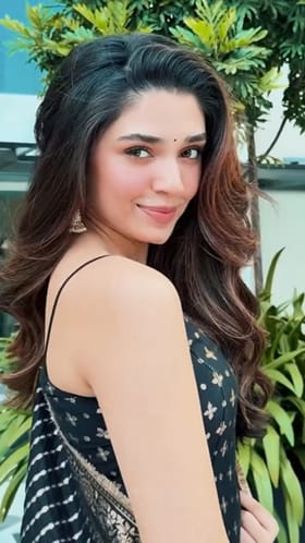 ಕ್ಯಾಮೆರಾ ಮುಂದೆ ನುಲಿದ ನಟಿ ಕೃತಿ ಶೆಟ್ಟಿ: ವಿಡಿಯೋ ನೋಡಿ