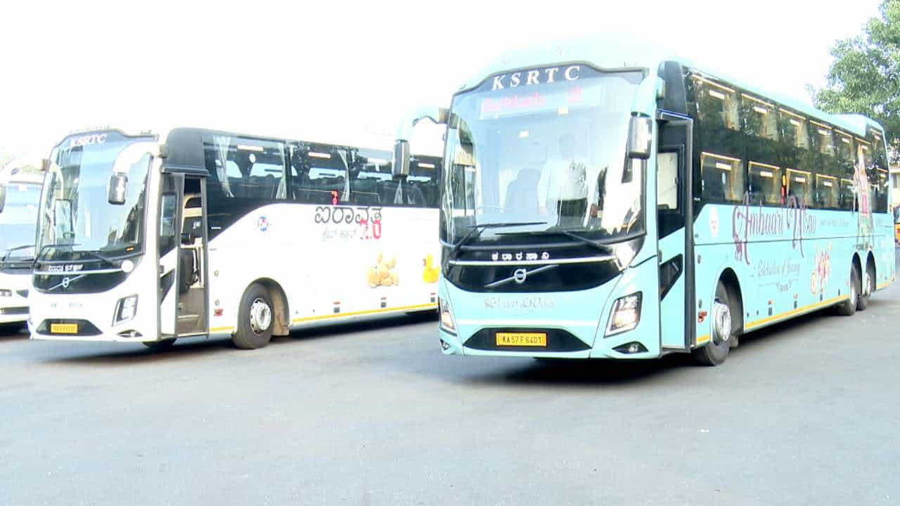 ಅಗ್ನಿ ದುರಂತಗಳ ಬೆನ್ನಲ್ಲೇ ಎಚ್ಚೆತ್ತುಕೊಂಡ KSRTC: ಬಸ್ಸಿನಲ್ಲಿ ಸೇಫ್ಟಿ ಅಳವಡಿಕೆ ಪ್ಲಾನ್ ಅಗ್ನಿ ದುರಂತಗಳ ಬೆನ್ನಲ್ಲೇ ಎಚ್ಚೆತ್ತುಕೊಂಡ KSRTC: ಬಸ್ಸಿನಲ್ಲಿ ಸೇಫ್ಟಿ ಅಳವಡಿಕೆ ಪ್ಲಾನ್