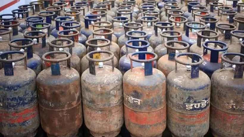 LPG Price: ಕಮರ್ಷಿಯಲ್ ಗ್ಯಾಸ್ ಬೆಲೆ ಭರ್ಜರಿ ಹೆಚ್ಚಳ; 19 ಕಿಲೋ ಸಿಲಿಂಡರ್ ದರ 110.50 ರೂ ಏರಿಕೆ