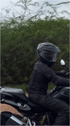 ಸಖತ್ ಆಗಿ ಬೈಕ್ ರೈಡ್ ಮಾಡಿದ ಮಂಜು ವಾರಿಯರ್