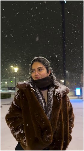 ಹಿಮವನ್ನು ಎಂಜಾಯ್ ಮಾಡಿದ ಮೇಘನಾ ರಾಜ್